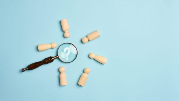 How to Source Passive Candidates: Expert Headhunting Strategies